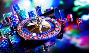 cantikqq login platform showing live-dealer table, slot games, and sportsbook interface on mobile and desktop